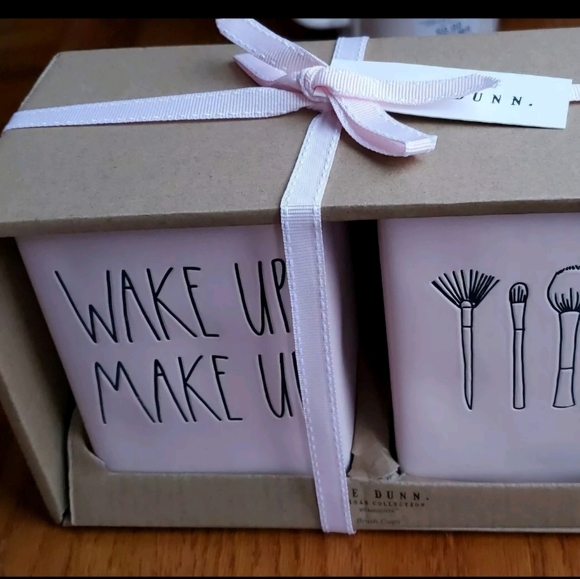 Retired Rae Dunn Blush Pink "WAKE UP MAKE UP" Brush Holder Set. Collectible &HTF - Picture 3 of 8